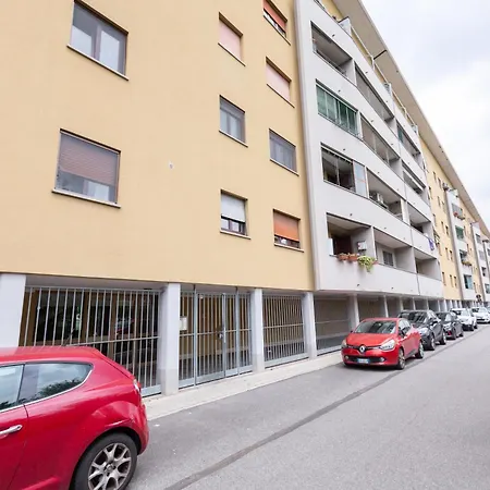 Easytopstay - San Siro Large Flat *